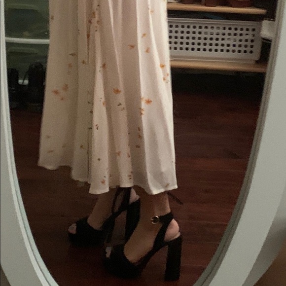 beautiful Reformation dress - Picture 3 of 3